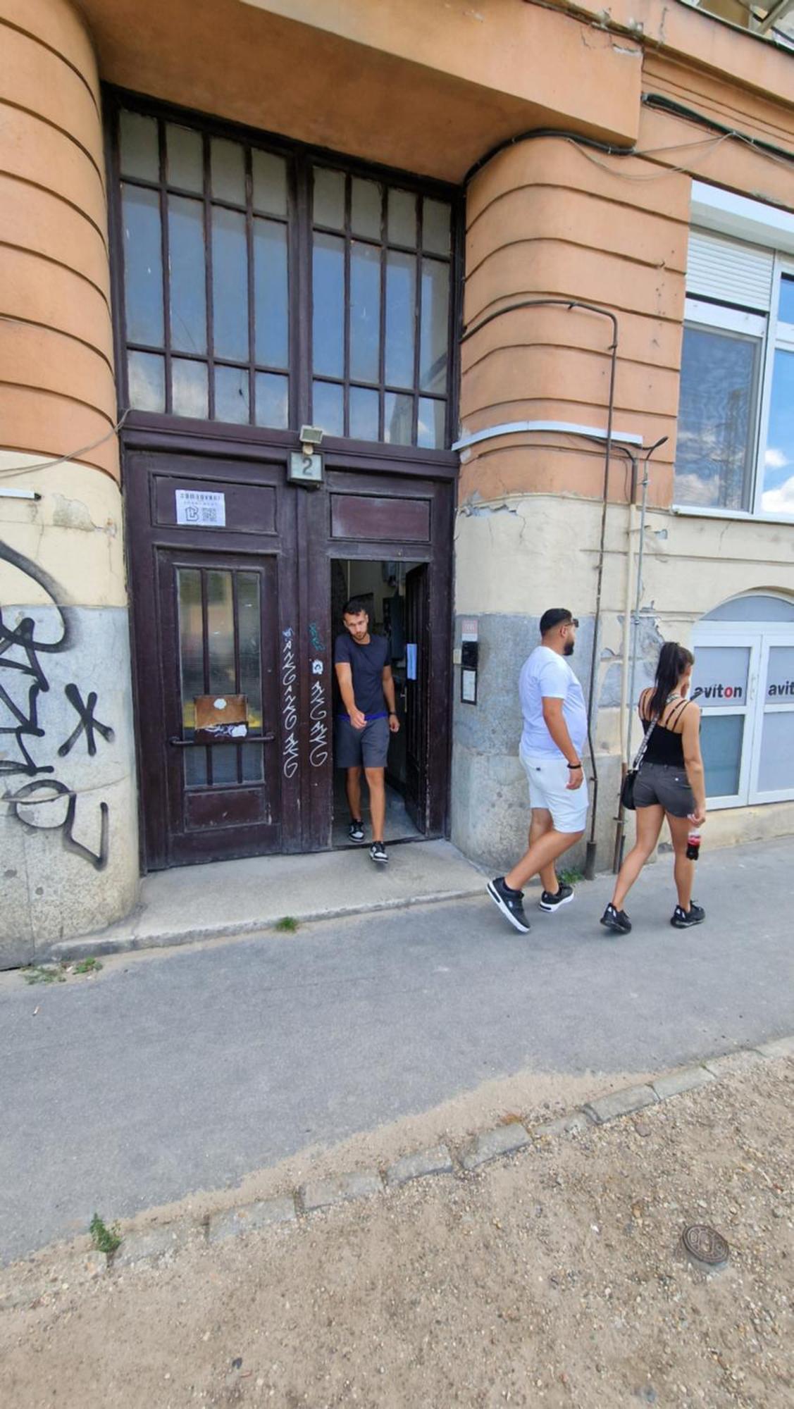 Dombovari Way Apartment